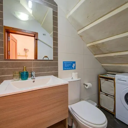 Perfect Appointed Studio شقة *
